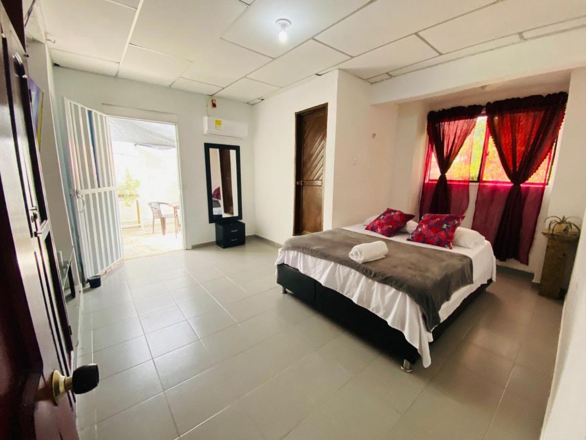 Hotel Urbanizacion Buenavista - Av Crisanto Luque Cartagena Esterno foto